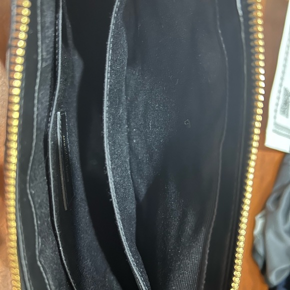 ❤️❤️ YSL SAINT LAURENT CLUTCH 🌺❤️ - Picture 8 of 17